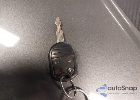 2011 Ford Mustang V6 Premium z USA, uszkodzony, nr VIN 1ZVBP8AM8B5121902